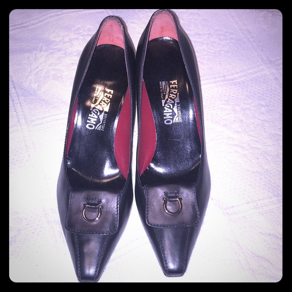 Ferragamo work pump
